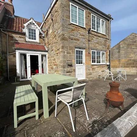 Semesterbostad Cherry Garth *